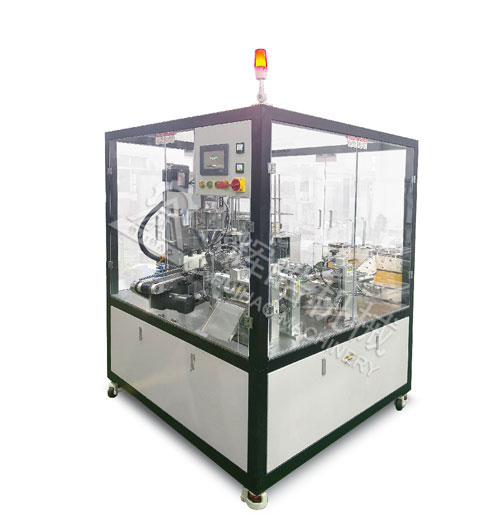 CF30飛碟掛耳灌裝套袋一體機